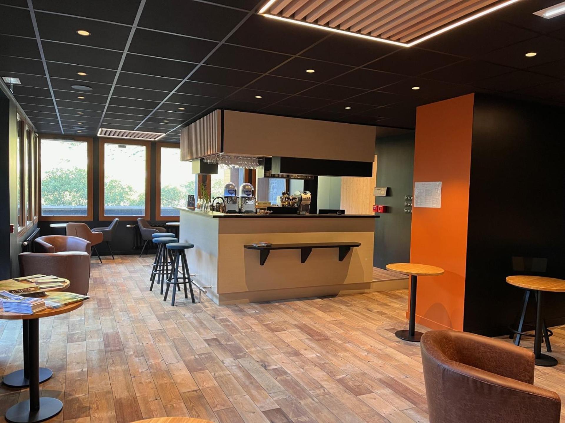 Hotel Du Puy Ferrand , Restaurant La Table De L'Ours Le Mont-Dore Exterior photo