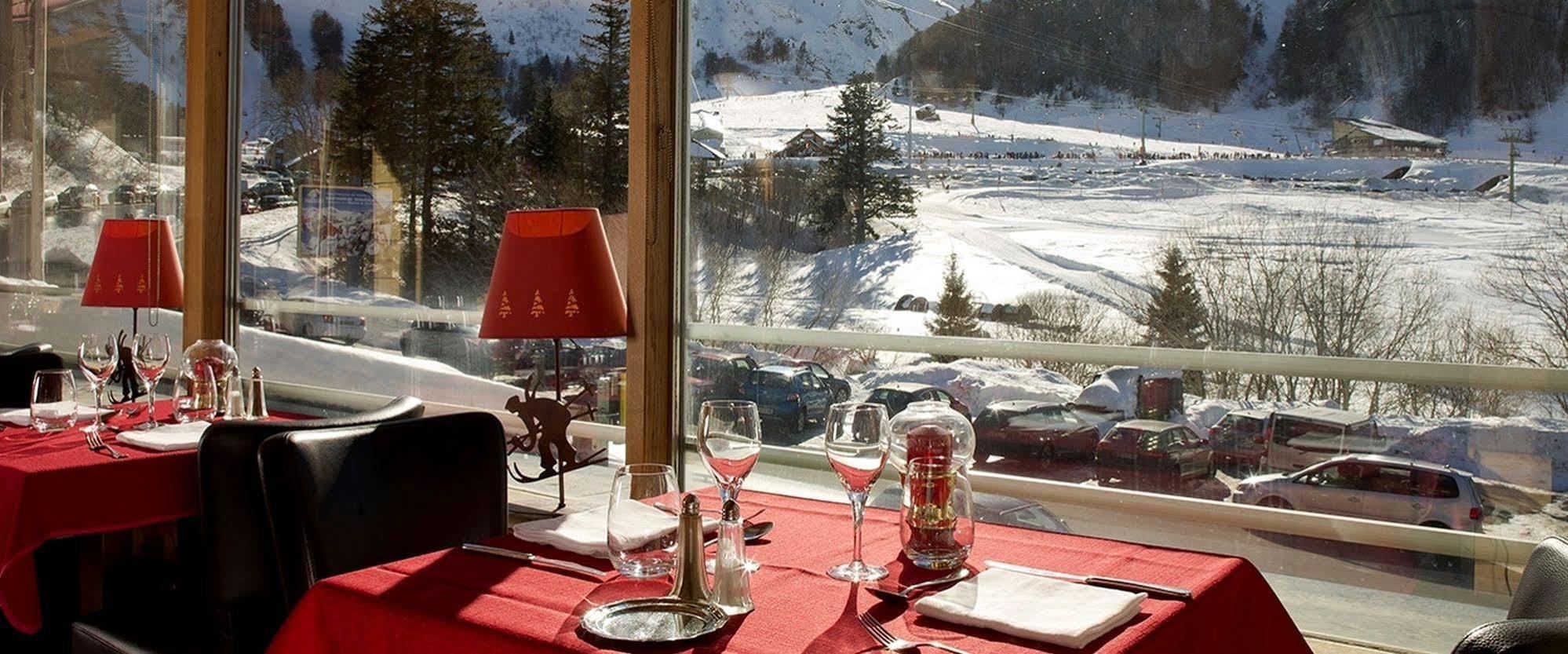 Hotel Du Puy Ferrand , Restaurant La Table De L'Ours Le Mont-Dore Exterior photo